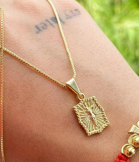 REF: 23202 Dije Placa Crucificado